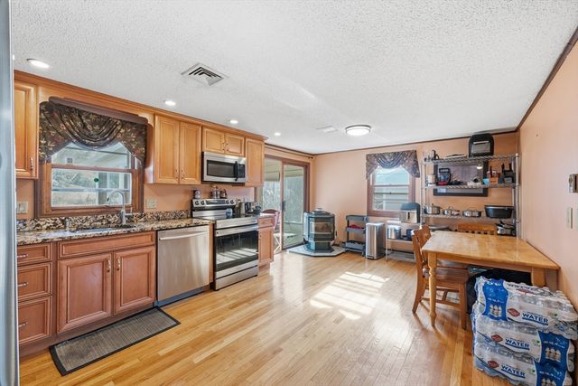 255 Cedar Brook Rd, Lynn, MA 01904