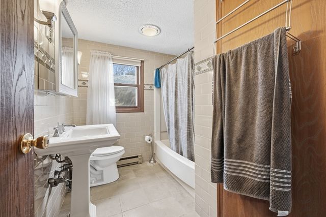 255 Cedar Brook Rd, Lynn, MA 01904