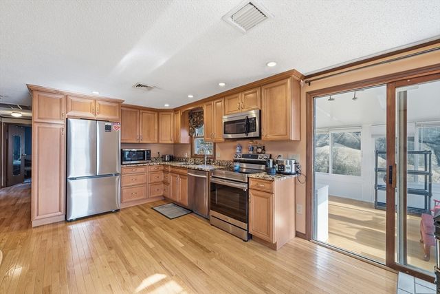 255 Cedar Brook Rd, Lynn, MA 01904