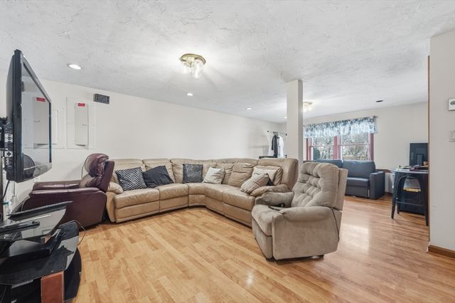 255 Cedar Brook Rd, Lynn, MA 01904