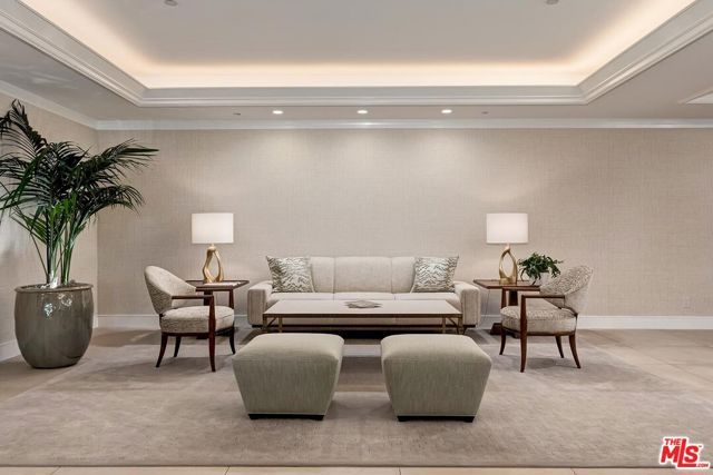 300 N Swall Drive 106, Beverly Hills, CA 90211