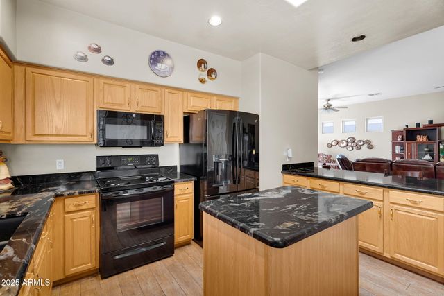 6387 W PONTIAC Drive, Glendale, AZ 85308