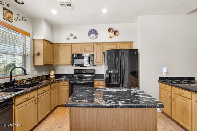 6387 W PONTIAC Drive, Glendale, AZ 85308