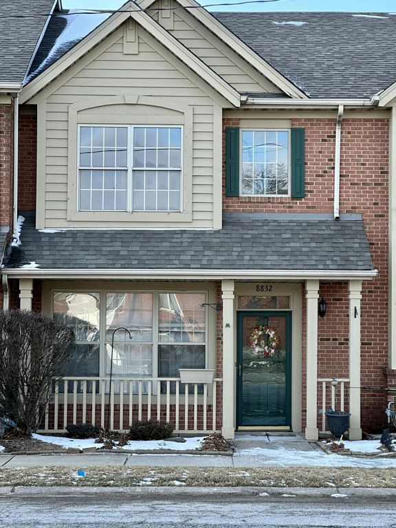 8832 5th Street, Highland, IN 46322