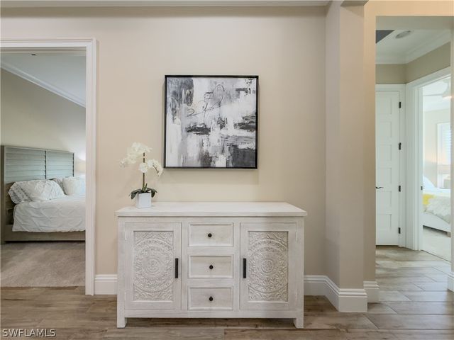 6399 NEGRIL ISLE DR, Naples, FL 34113