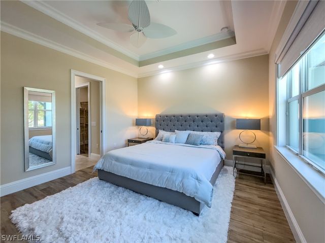 6399 NEGRIL ISLE DR, Naples, FL 34113