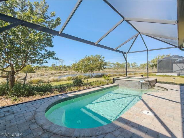 6399 NEGRIL ISLE DR, Naples, FL 34113