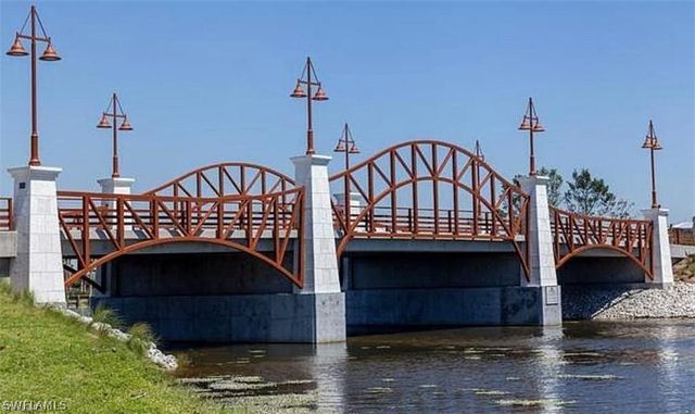 6399 NEGRIL ISLE DR, Naples, FL 34113