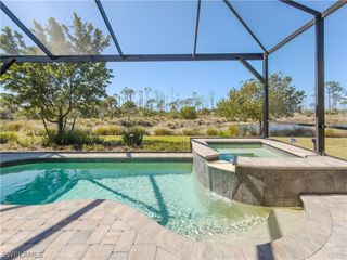 6399 NEGRIL ISLE DR, Naples, FL 34113