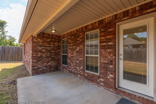 2432 Kaylonni Lane, Van Buren, AR 72956