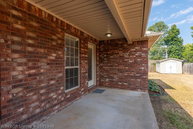 2432 Kaylonni Lane, Van Buren, AR 72956