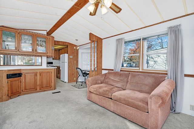 79 Dinosaur Road, Wilmington, IL 60481