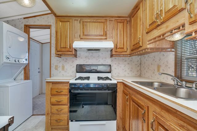 79 Dinosaur Road, Wilmington, IL 60481