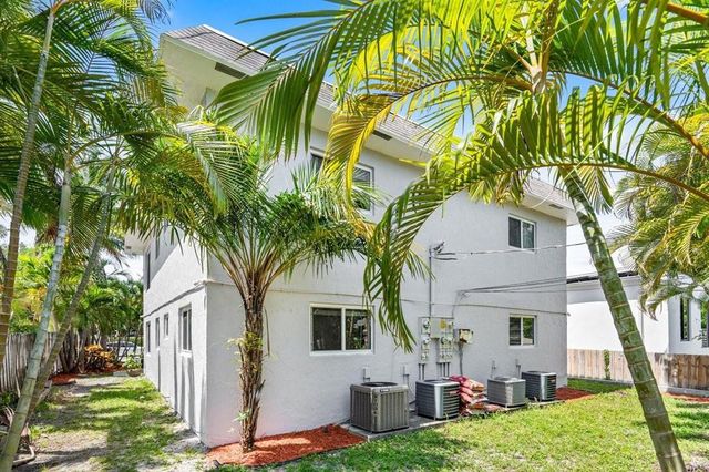 45 NE 24 Street C, Wilton Manors, FL 33305