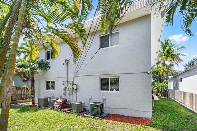 45 NE 24 Street C, Wilton Manors, FL 33305