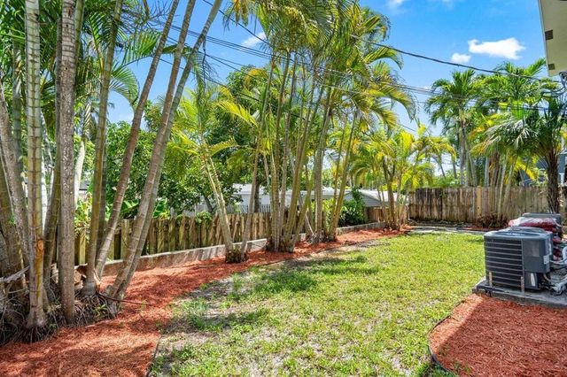 45 NE 24 Street C, Wilton Manors, FL 33305