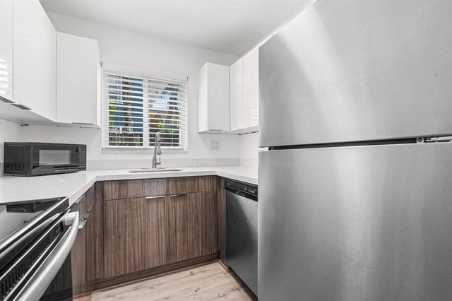 45 NE 24 Street C, Wilton Manors, FL 33305
