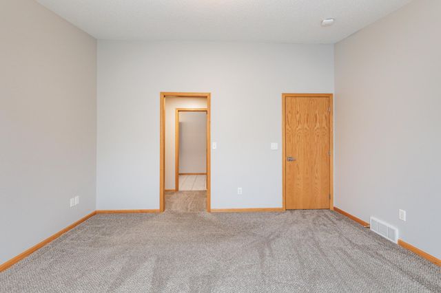 3594 Taylor Street S, Fargo, ND 58104