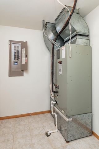 3594 Taylor Street S, Fargo, ND 58104