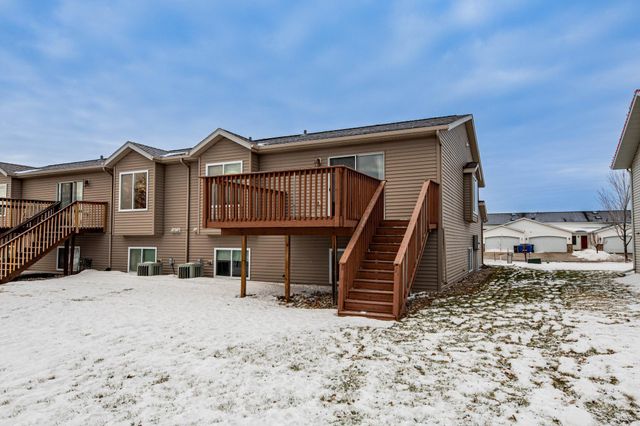 3594 Taylor Street S, Fargo, ND 58104