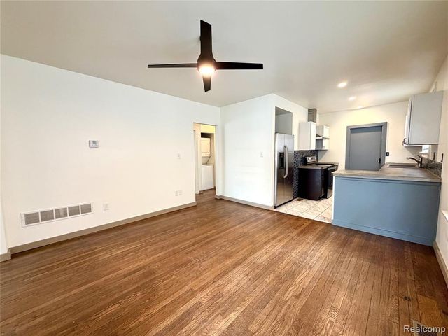 2045 Calvert Street, Detroit, MI 48206