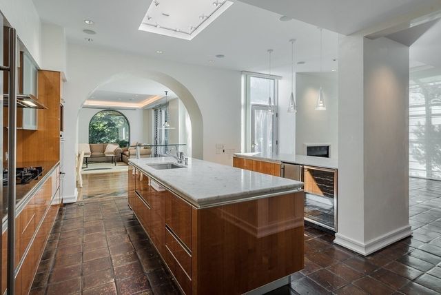 132 Yarmouth Road, Brookline, MA 02467