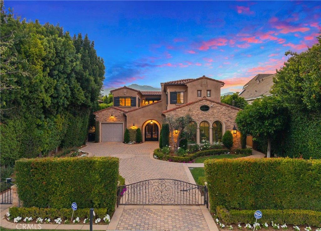 Image 1 of property listing at 423 W Lemon Avenue, Arcadia, CA 91007
