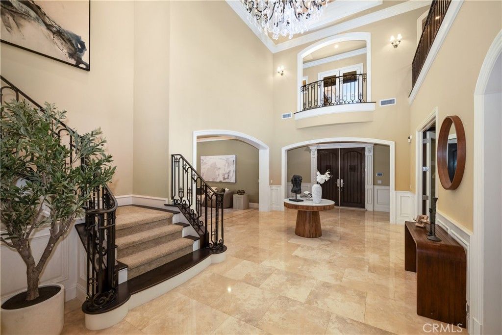 Image 16 of property listing at 423 W Lemon Avenue, Arcadia, CA 91007
