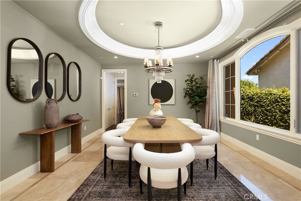 Image 20 of property listing at 423 W Lemon Avenue, Arcadia, CA 91007
