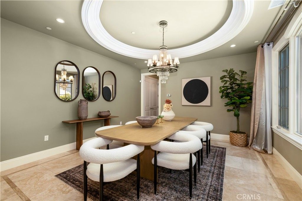 Image 21 of property listing at 423 W Lemon Avenue, Arcadia, CA 91007