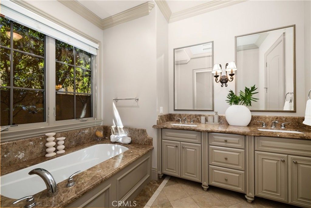 Image 45 of property listing at 423 W Lemon Avenue, Arcadia, CA 91007