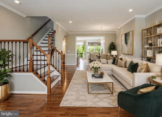 504 NE AVA WAY NE, Washington, DC 20017
