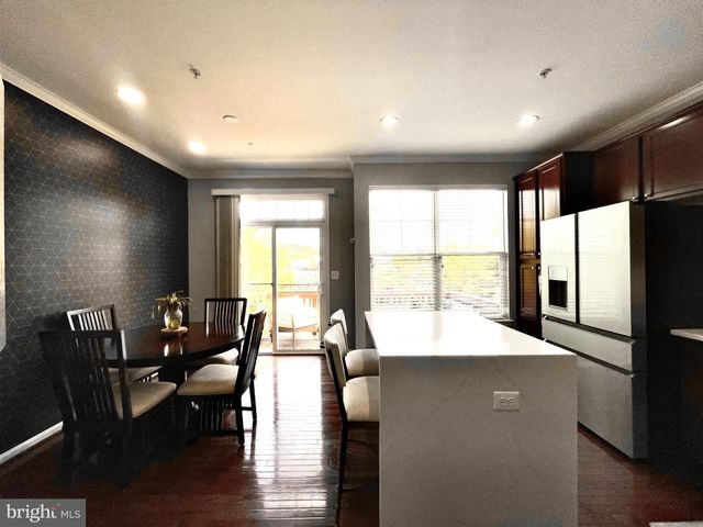 504 NE AVA WAY NE, Washington, DC 20017