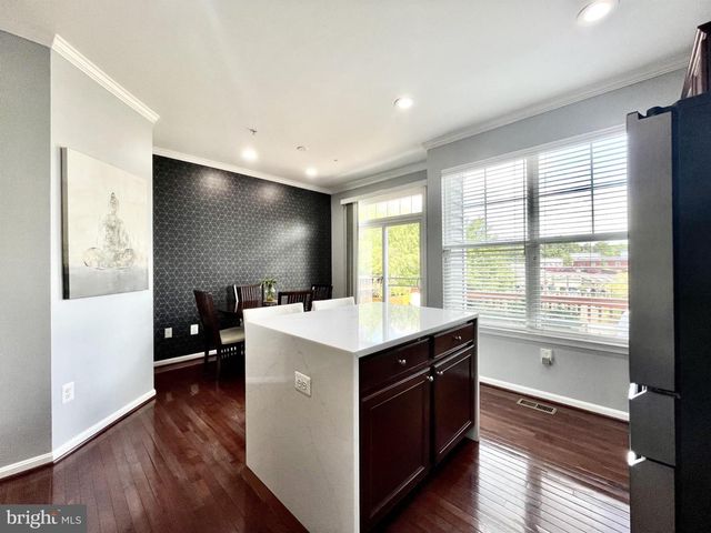 504 NE AVA WAY NE, Washington, DC 20017