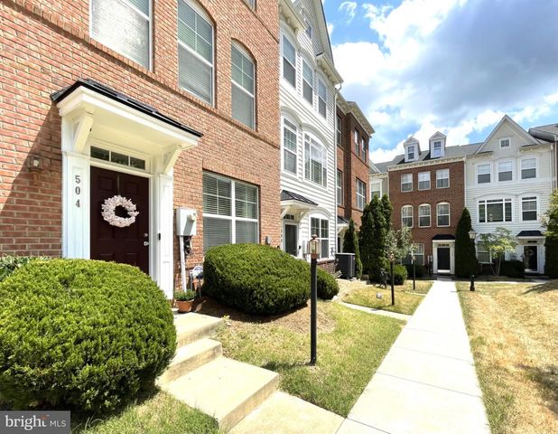 504 NE AVA WAY NE, Washington, DC 20017