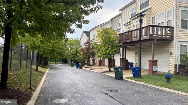 504 NE AVA WAY NE, Washington, DC 20017