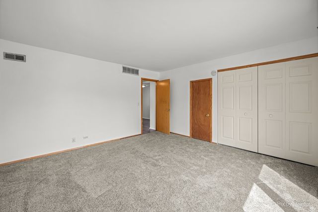 1187 Foxboro Court 1187, Schaumburg, IL 60193
