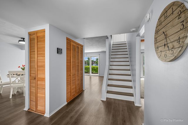 1187 Foxboro Court 1187, Schaumburg, IL 60193