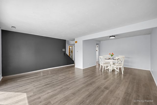 1187 Foxboro Court 1187, Schaumburg, IL 60193