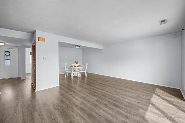 1187 Foxboro Court 1187, Schaumburg, IL 60193