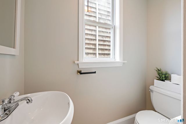 7 Edgewood Street B, Norwalk, CT 06854