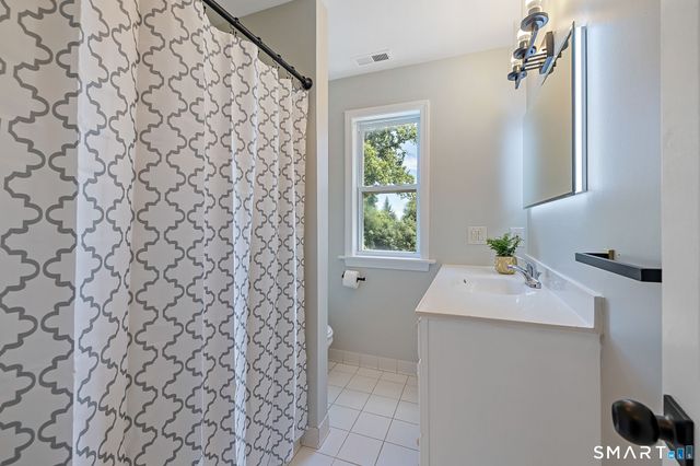 7 Edgewood Street B, Norwalk, CT 06854