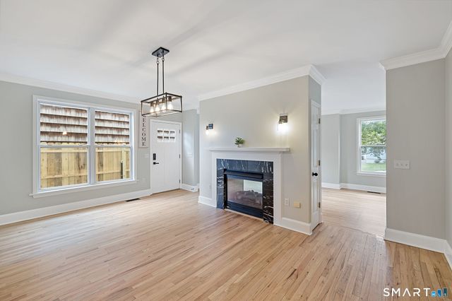 7 Edgewood Street B, Norwalk, CT 06854