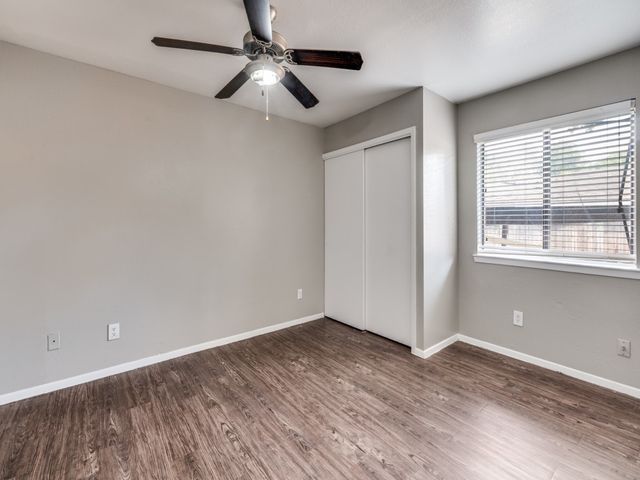 1122 Millview Drive 402, Arlington, TX 76012