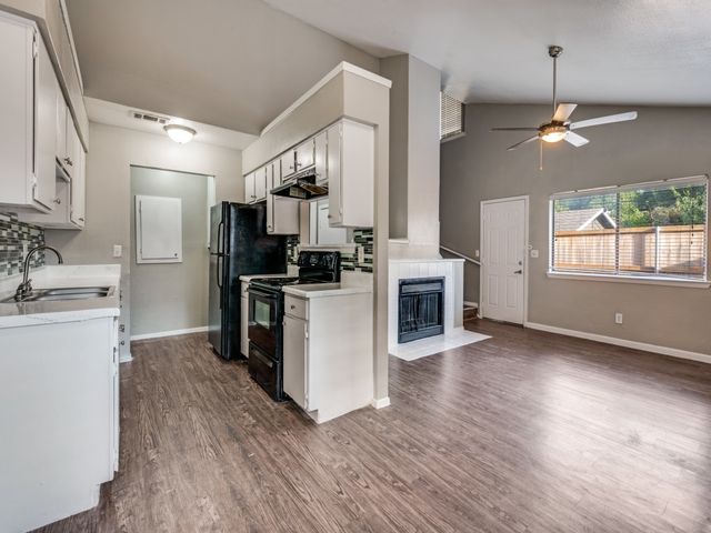 1122 Millview Drive 402, Arlington, TX 76012