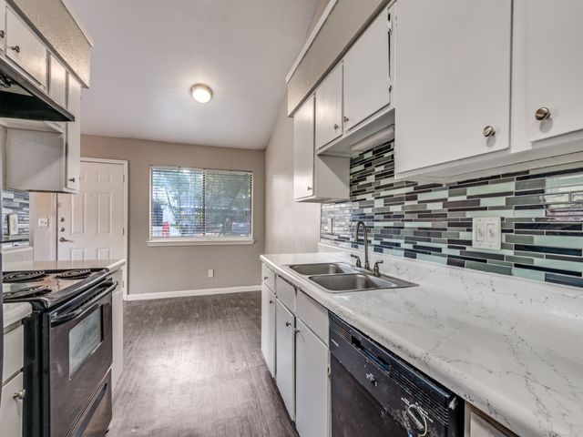 1122 Millview Drive 402, Arlington, TX 76012