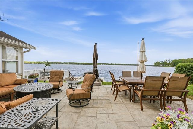 786 Harbor Avenue, Lake Milton, OH 44429