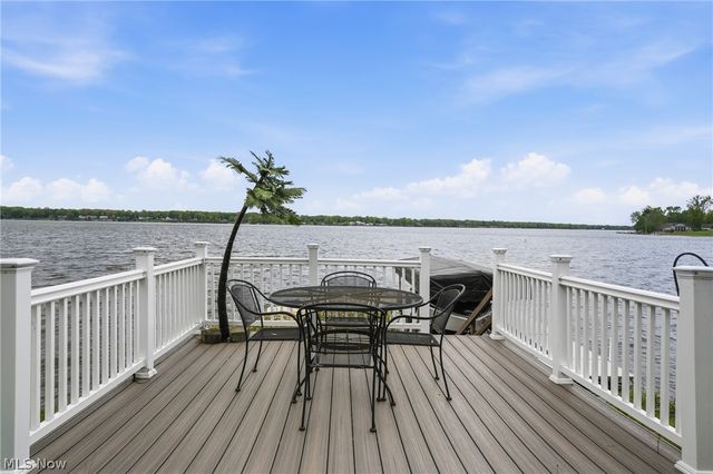 786 Harbor Avenue, Lake Milton, OH 44429