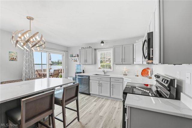 786 Harbor Avenue, Lake Milton, OH 44429