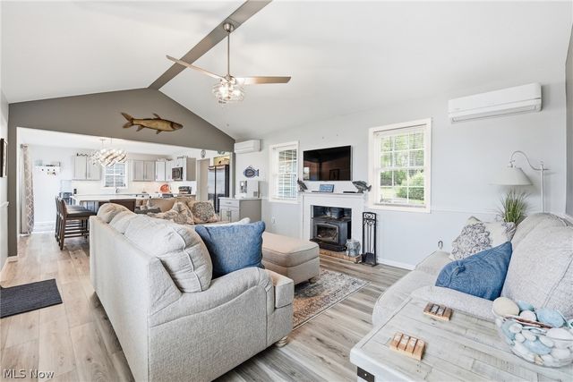 786 Harbor Avenue, Lake Milton, OH 44429